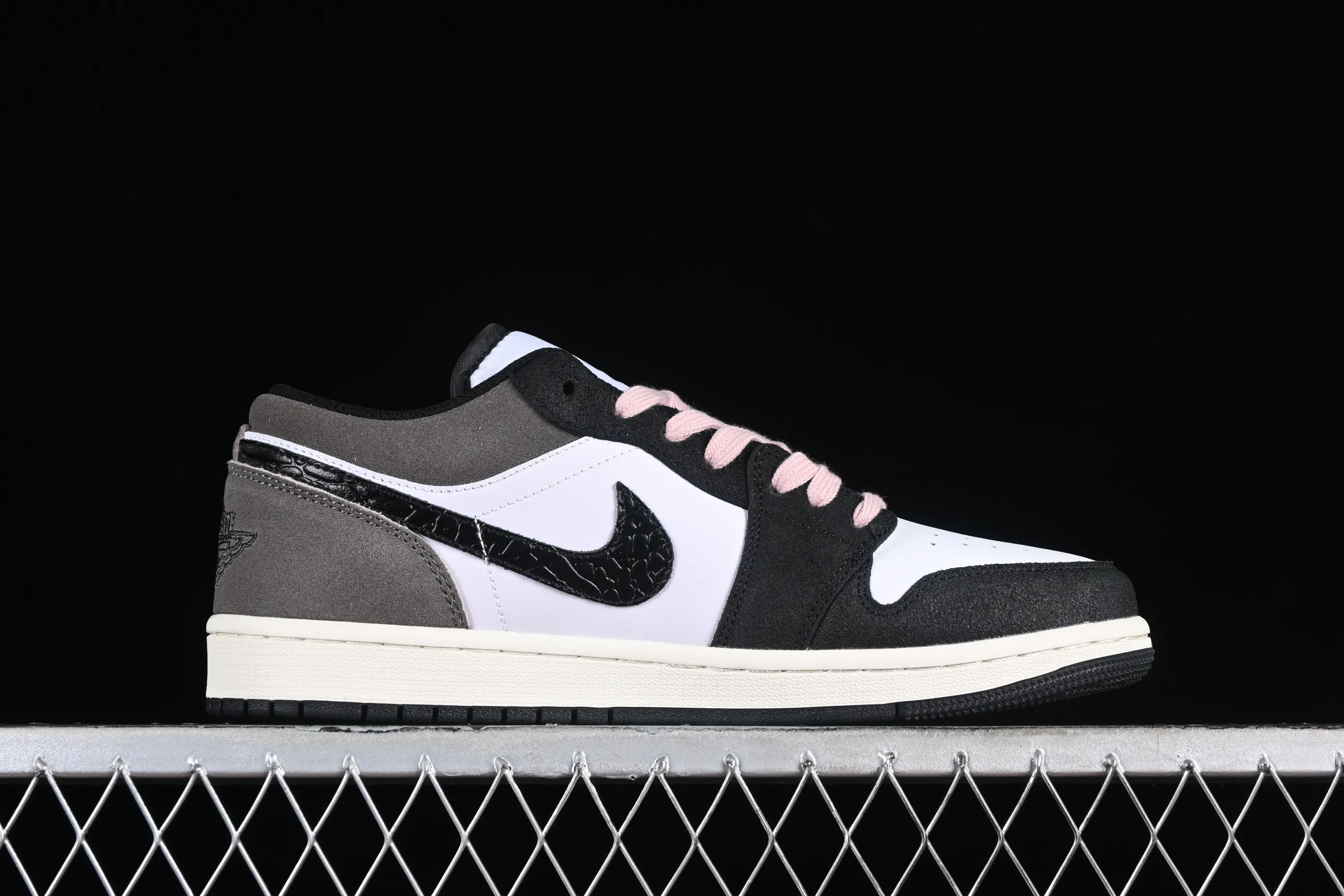All categories Air Jordan Jordan series basketball shoes Air Jordan 1 Low Air Jordan 1 Low AJ1 Joe 1 Mocha burst pattern low-top cultural casual sneakers DZ4130-201
